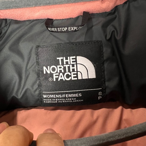 The‎ North Face 700 Fill Down Vest Womens Small Black Pink Lined Puffer - Picture 6 of 9